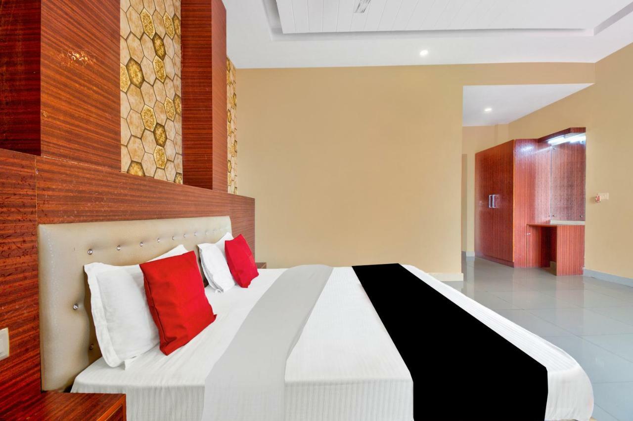 Capital O 40833 Maharaja Hotel & Restaurant Kashipur エクステリア 写真
